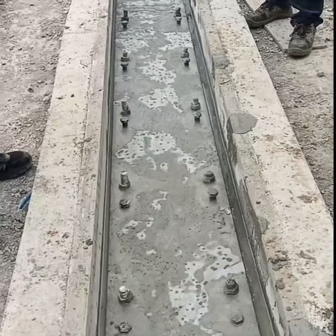 胶州港口码头起重机龙门吊重型机械设备稳固用早强快凝轨道胶泥